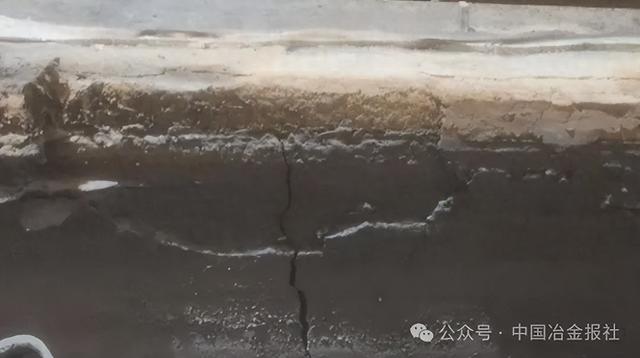 让中间包干式料浇钢塌包难题迎刃而解