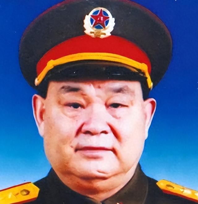 成都军区副司令，在西藏视察时遇难，享年63岁，司令员因此被免职