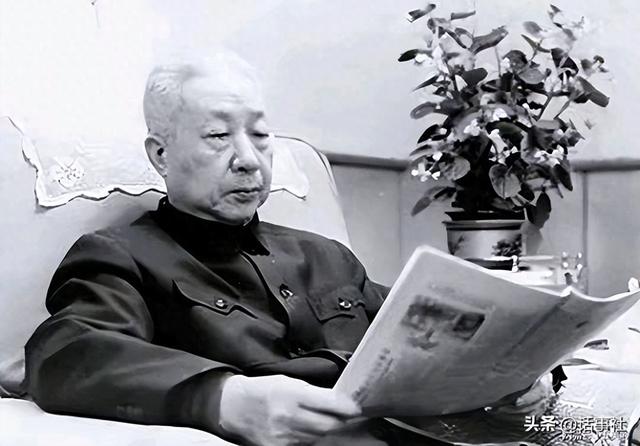 他因沉船事件深感自责辞去部长，改去地方任职，14年后调任副国级