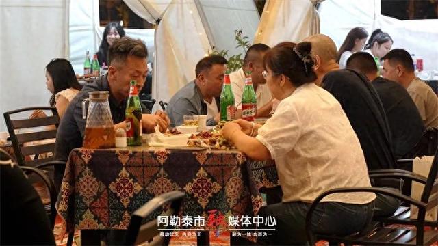 醉美山河·乐游阿禾丨通车后 阿勒泰夜市的“流量密码”藏不住了