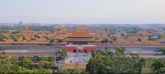 暑期游大数据｜境内亲子目的地北京最火，定制游增2倍