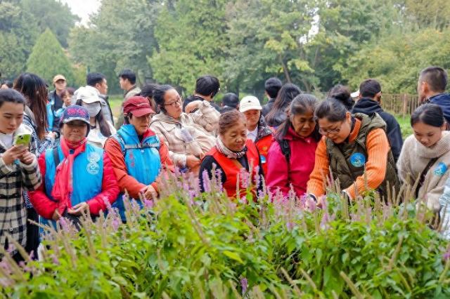 “V蓝北京”大V行——中轴绿色文化之旅踏秋而行