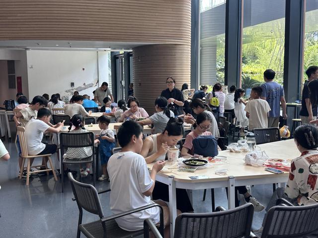 “足不出馆”就能用餐 成都图书馆、博物馆的这波操作太贴心