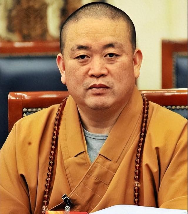 改称呼仅12天，佛协对释永信再下重手，与他相关的一切正在消失