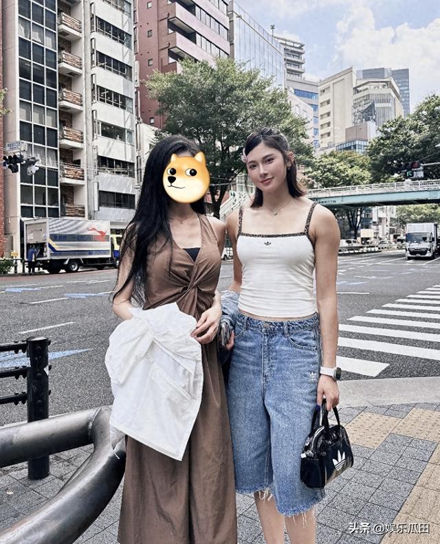 网友日本偶遇吴艳妮，本人体格壮实超级高，真人比照片更美丽