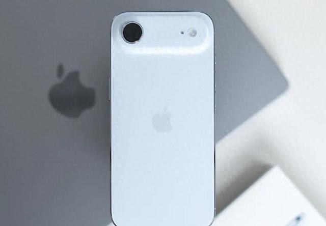 荣耀 Slim 强势来袭，剑指 iPhone Air！安卓超薄旗舰的逆袭之战