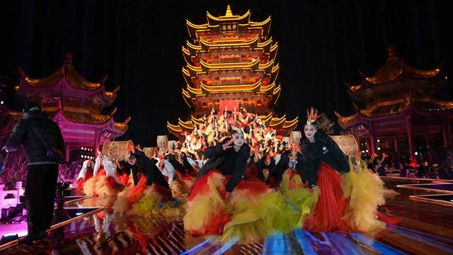 古韵新风：历史与未来的时空交响