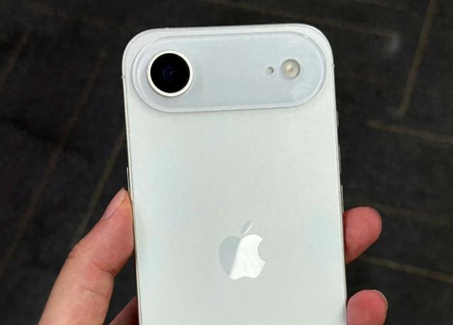 2900mAh电池如何撑起iPhone17 Air的轻薄神话？