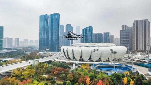 组团打卡“云端视角”！这个国庆假期，低空文旅带火“City Fly”