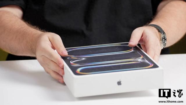 苹果 M5 iPad Pro 开箱视频流出，GPU 性能大幅提升