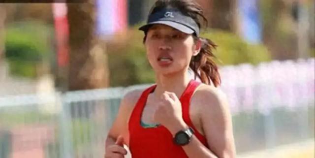 张水华重马2小时30分51秒	，再超国际健将标准，前三名才需要药检