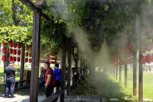巩义：景区多措并举施“凉”策