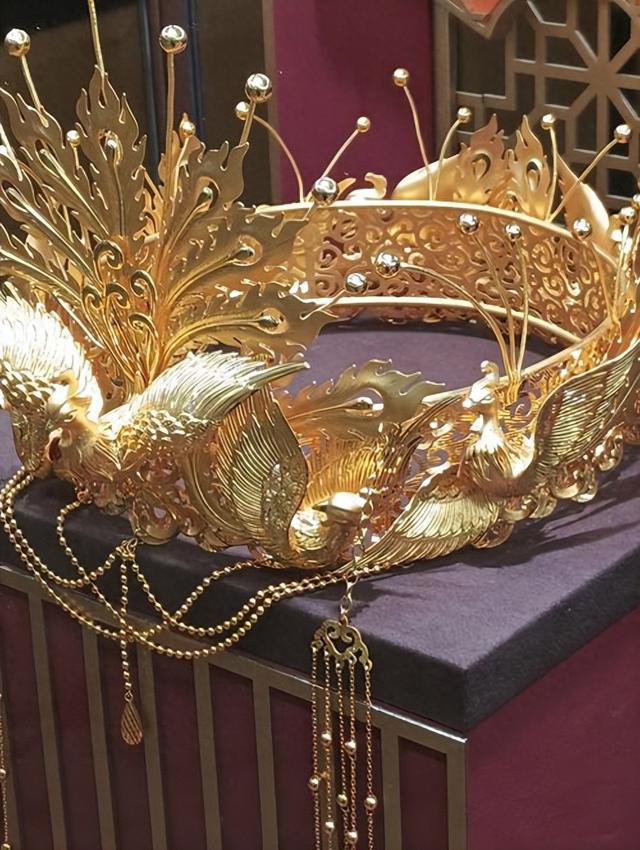 黄金破4000美元带飞A股！山东黄金中金黄金涨停，金饰每克破1160
