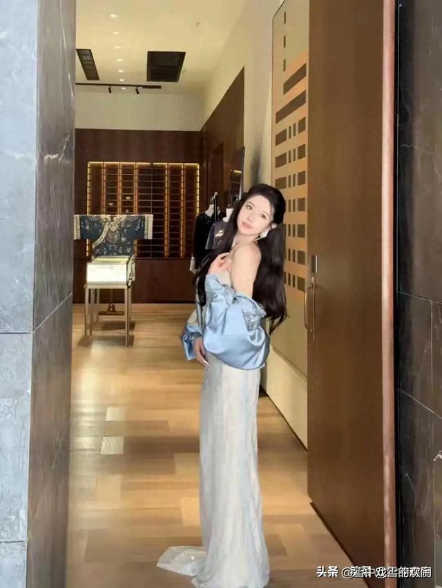 陕西咸阳一名媛，好漂亮，仙姿玉色	，貌美如花，绝世佳人不过如此