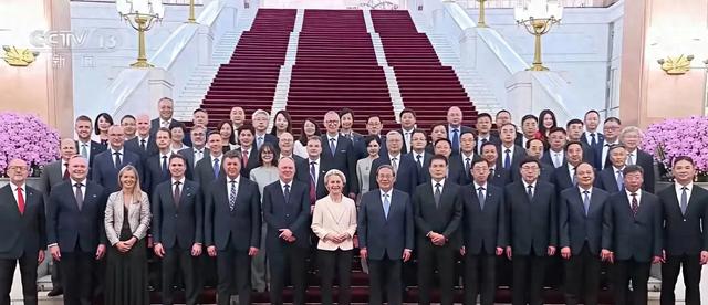 刘强东从风波到转型：一场不为人知的公关战。