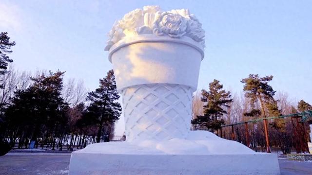 “用料”1100立方米！哈尔滨太阳岛造了个“超级冰淇淋”