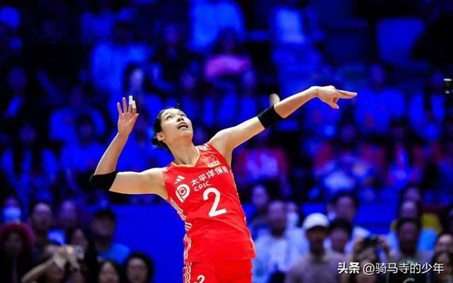 总决赛：中国女排vs波兰，吴梦洁挑大梁，张籽萱庄宇珊关键人物！