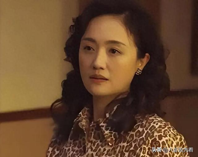 贺娇龙去世不到12小时	，恶心的一幕发生，她生前行动太催泪