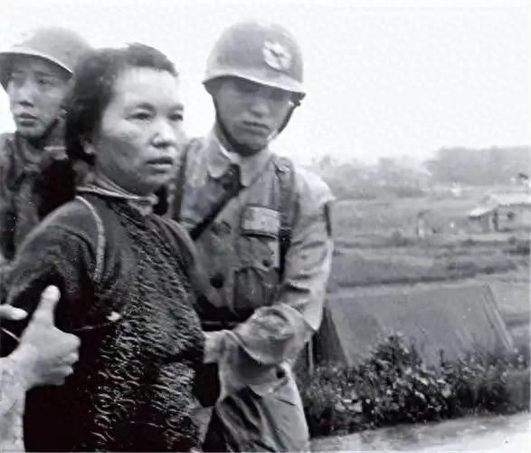 这才是烈士朱枫的真实的样貌,不是演员扮演,货真价实的罕见照片