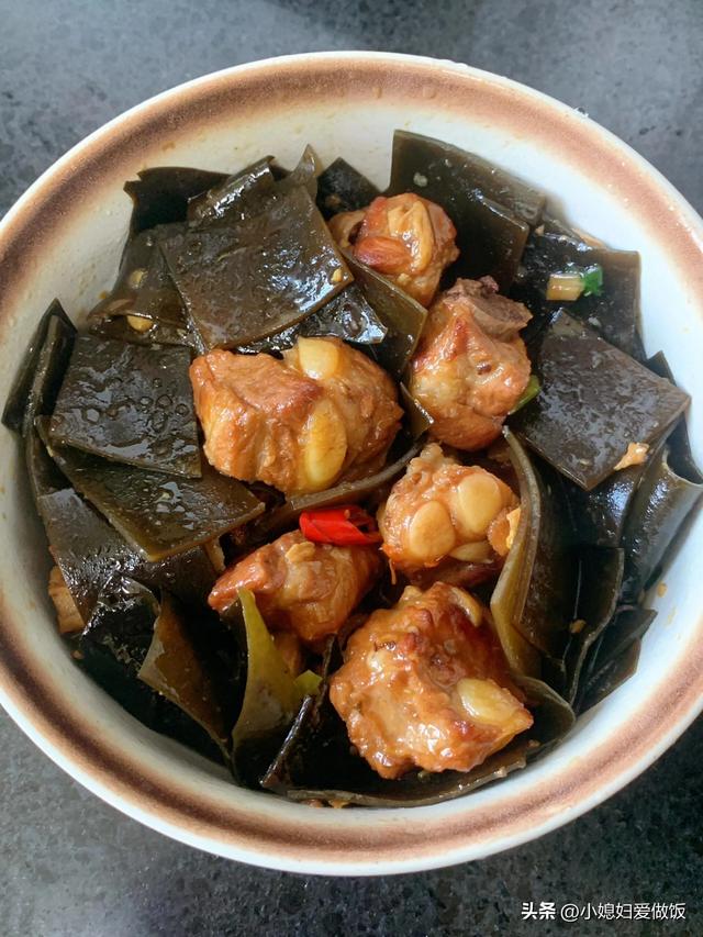 它是碱性食物之王，年过50使劲吃，嘴巴不臭了，肠胃通畅，不便秘