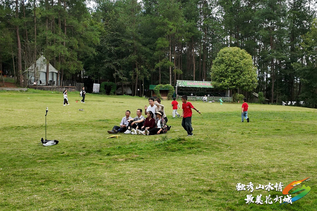 【来独山 吃三酸 住山居】“火热”独山！多元文旅魅力绽放，各地游客慕名而来