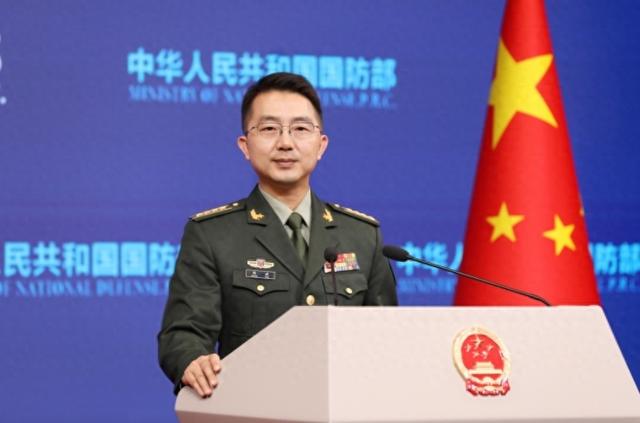 枪打出头鸟！福建舰入列不到两天，国防部点名菲律宾，话说的很重