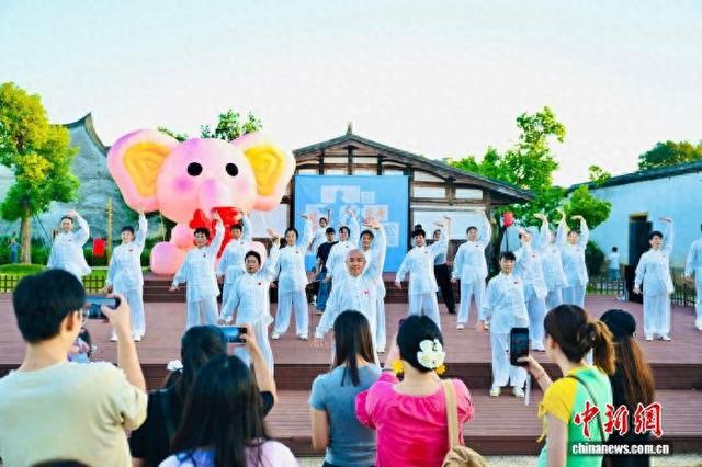 2025年福州文旅嘉年华启幕 “情绪+文旅”催生新赛道