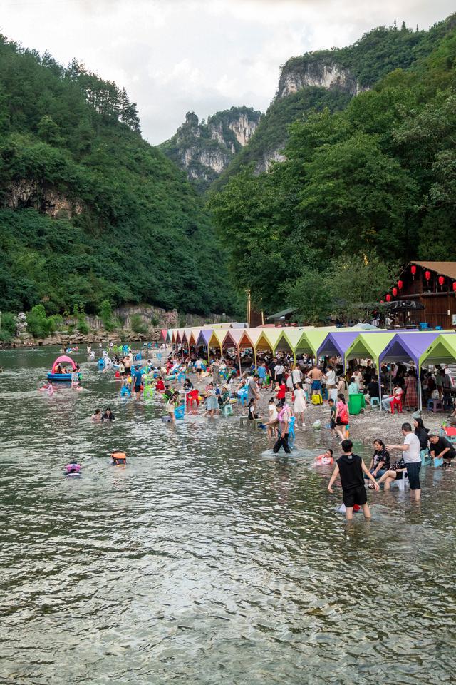 潜入24℃的夏天！施秉白沙井：黔东南的天然水上乐园