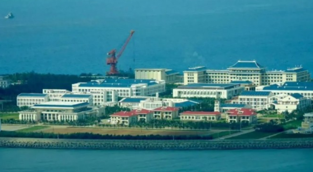 趁中方收拾日本，菲进犯南海，渚碧礁发生对峙，解放军被逼上硬菜