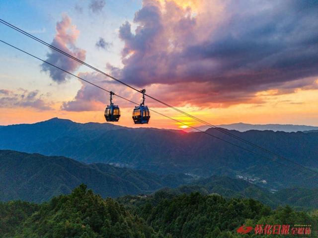 雪峰山索道：让游客像楚辞中描写的一样“飞游”