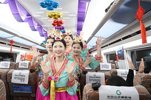 伴随沈白高铁开通！东北东部驶入“一小时旅游圈”
