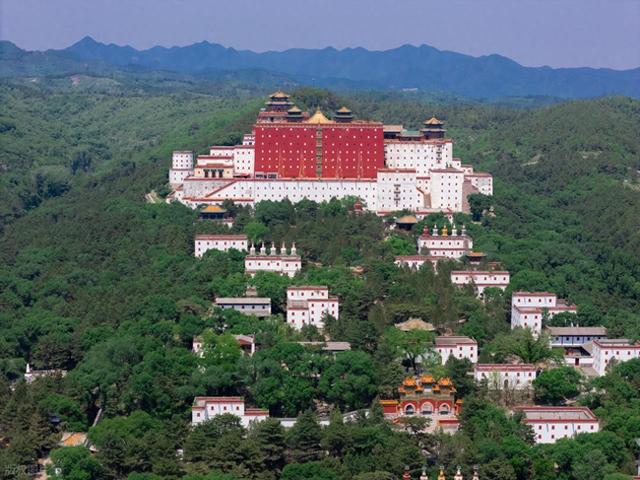 期待越来越多景区“一票游多日”