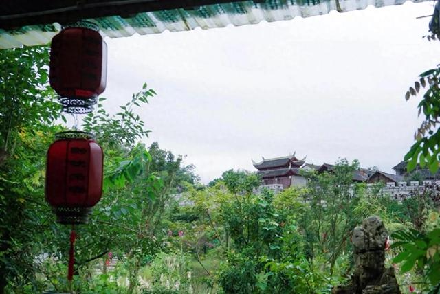 西南这个“低调”的省会：光芒常被掩盖，是否真的被低估了？