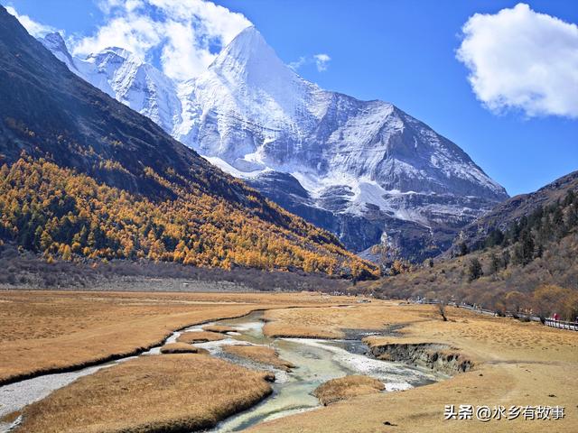 一天中适合看雪山的时间段