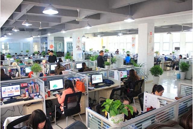 佛山网站建设联系（定制化佛山网站建设｜适配手机平板电脑）