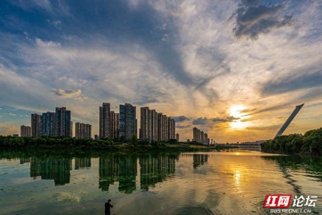谁说城市没有浪漫？来看一场浏阳河畔日落吧