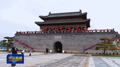 新闻特写：团圆时刻 建言之时