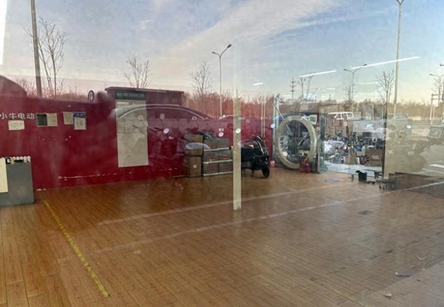 “小电驴	”新国标实施首日：涨幅几百元，“空柜”本周补货