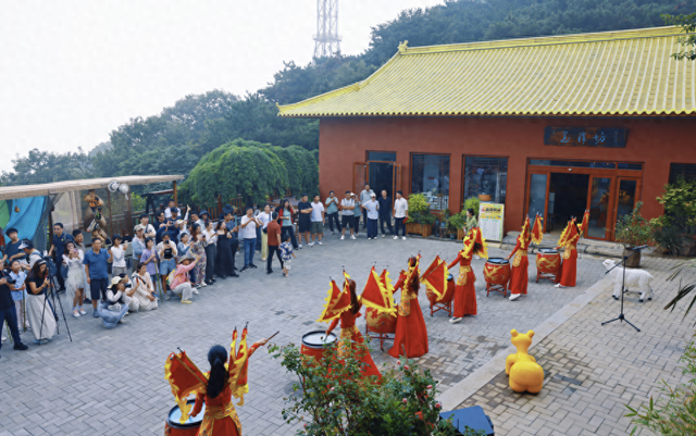 矿泉水2-3元一瓶，蒙山推“平价战略”，暑期旅游市场持续火爆