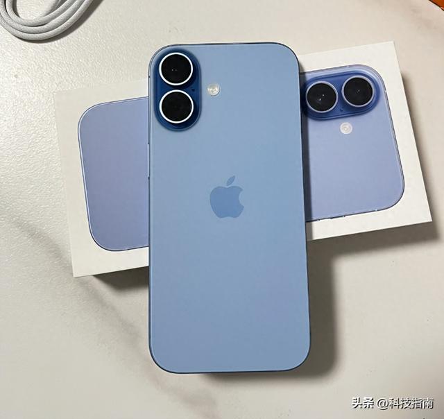 200万预约量神话！iPhone17标准版逆袭：高刷成救命稻草
