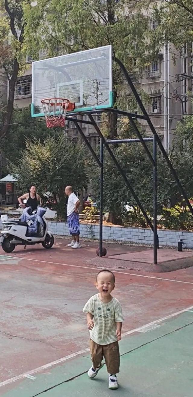 泑游丨球场旋风
