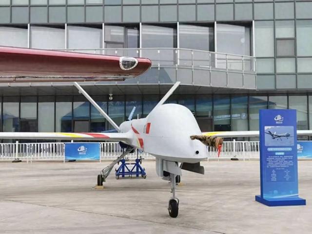 直击南昌飞行大会：多款彩虹无人机“明星”机型亮相