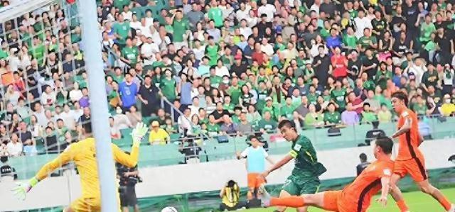 3-0夺冠却骂声一片！国安足协杯4大争议：点球重罚让河南彻底炸了