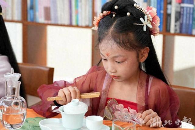 夷陵：三峡茶旅小镇开启“盖碗功夫茶”体验之旅