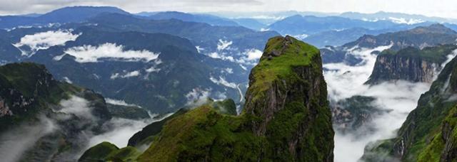 云南大山包：秋绘高原秘境 静候黑颈鹤归