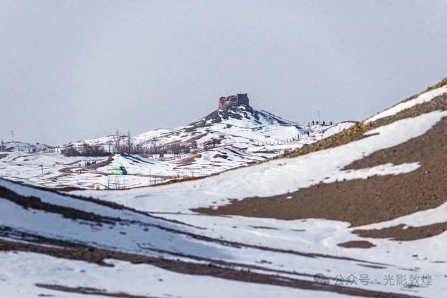 【冬天的野麻湾】阳关雪及野麻湾的飞鸟