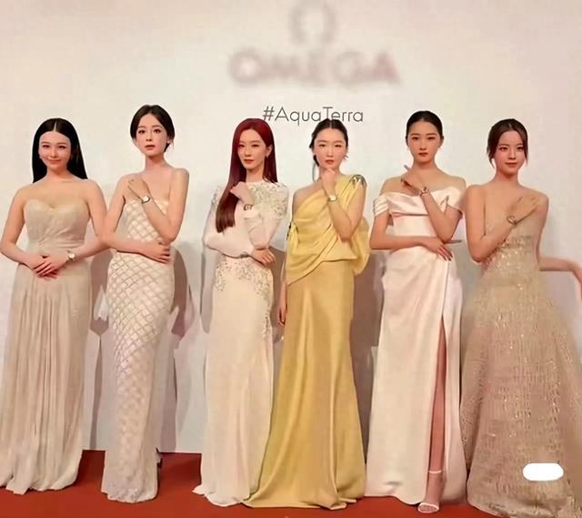 成都这一夜，站位暴露咖位：关晓彤靠边站，娜扎未上桌，C位亮了