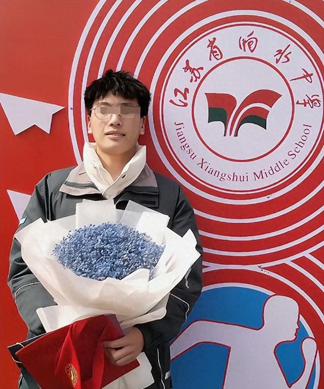 张俊豪去世！仅20岁，高考前遭邻居泄愤撞成植物人，原因曝光离谱