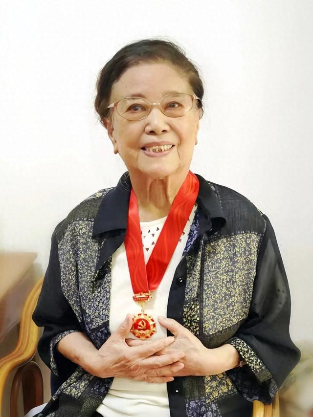 突发讣告：她于昨天上午在杭州逝世→