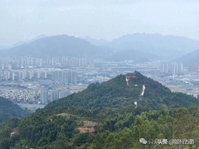 这处以玻璃栈道、落日观景和悬崖木亭而闻名的网红地,你可去过